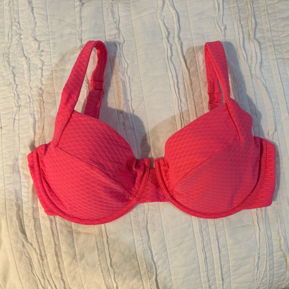 Vetchy Laguna Beach Bikini Top MDD+ Hot Pink